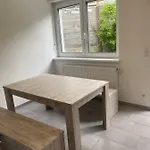 Fuer Arbeiter Und Monteure דירה *