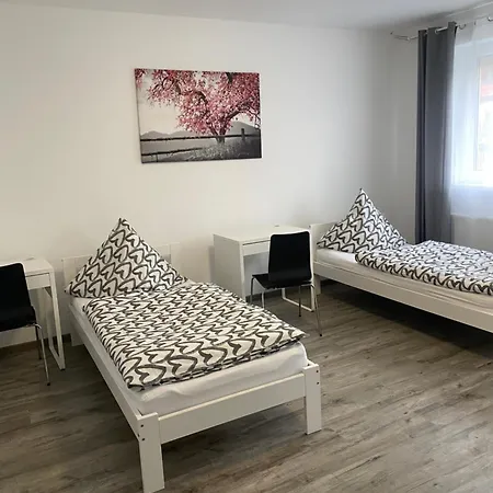 Lägenhet Fuer Arbeiter Und Monteure *